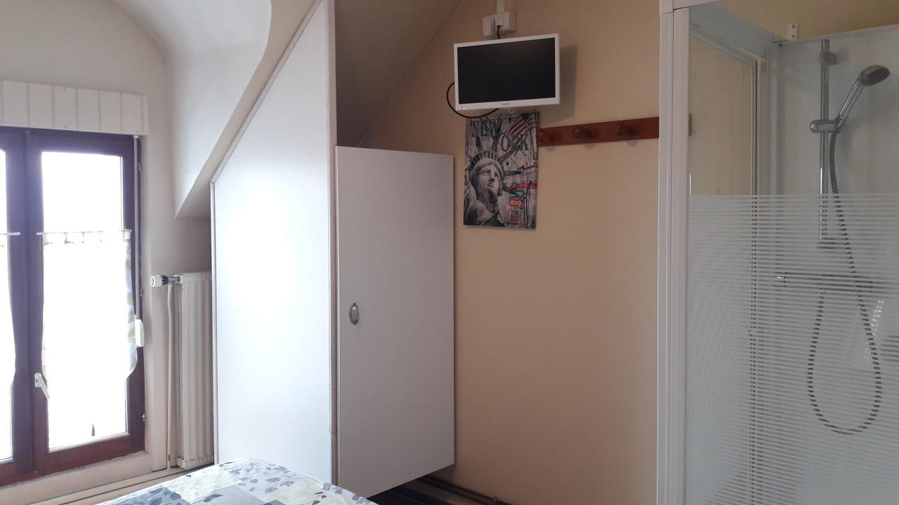 Le Relais De Risquetout Hem-Hardinval Екстериор снимка